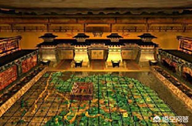 秦陵地宫巨大，如此庞大空间，如何封顶的？上面巨大封土堆不会压塌吗？